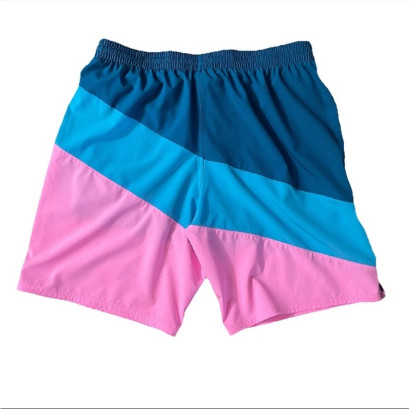 Nike XL Men’s Blue Pink Swim Shorts 9” Color Surge NWT Lined Four-Way Stretch - Picture 3 of 6